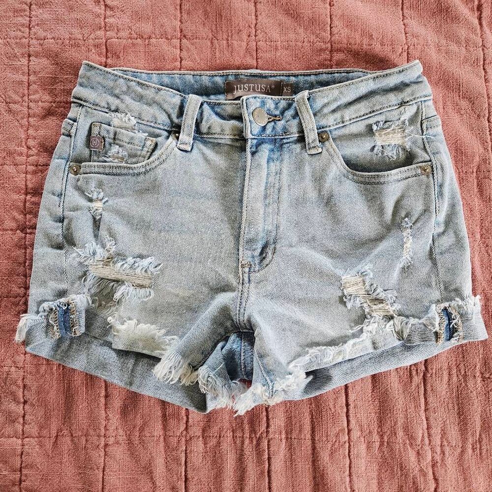 JustUSA Women's Distressed Denim Cutoff Shorts XS Light Wash Frayed Hem High Ris